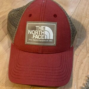 Men’s North Face Hat